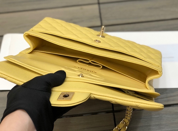 シャネルバッグレプリカ角部分ディテール